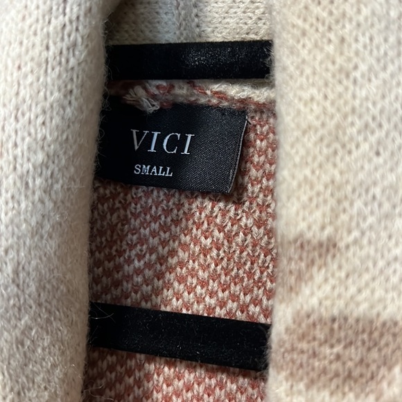 Cardigan - Picture 4 of 5